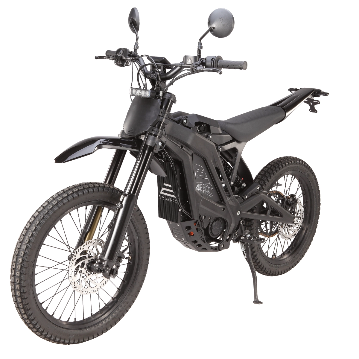 Die E Ride Pro SR in der Straßenversion. Dazu gehören Blinker, Rückspiegel und ein Kennzeichenhalter.